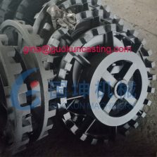 China cast iron sand casting micro tiller track wheel manufacturer